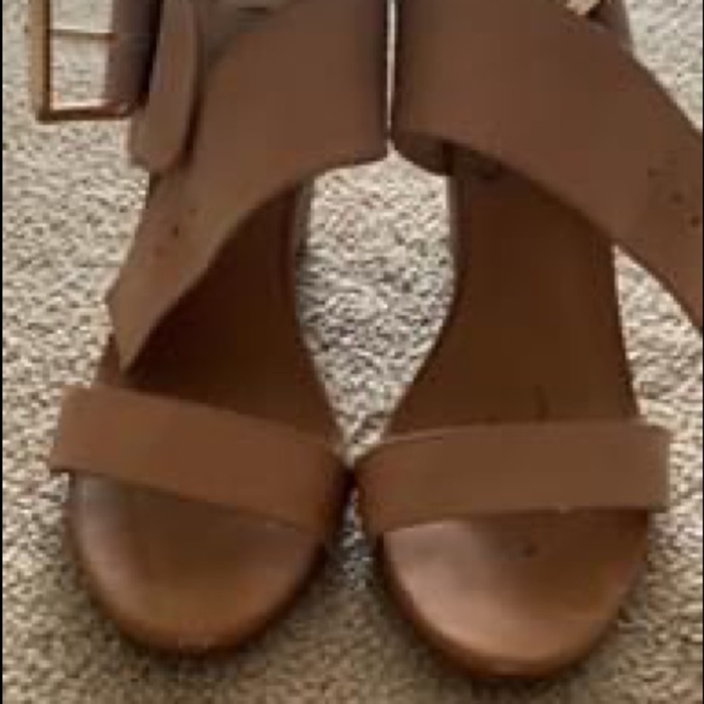Steve Madden brown leather wedge